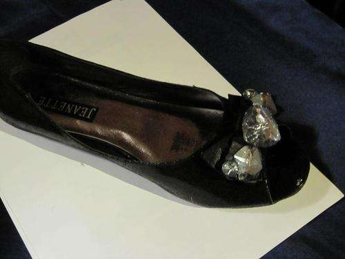 *GLAM Essential* Stones and Bow Black Flat Peep Toe Pumps