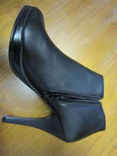 *Winter Essential* Black Ladies Winter Ankle Boots High Heels # 4 Only