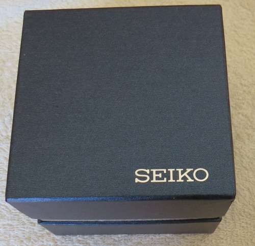 SEIKO SUPER SLIM LADIES Gold Watch