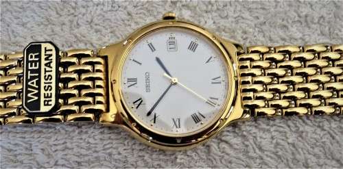 SEIKO SUPER SLIM LADIES Gold Watch