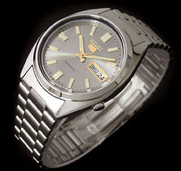 NEW SEIKO MENS AUTOMATIC WATCH SNXS75