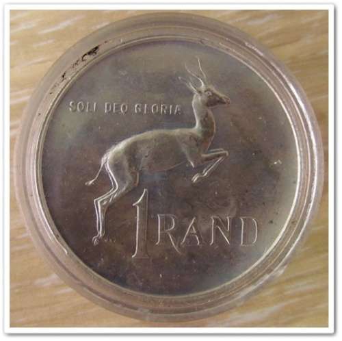 ** 1990 ** PROOF SILVER R1 IN CAPSULE !! STARTING @ R1