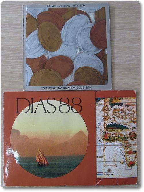 ** ORIGINAL **SA MUNT PATTERN SET & DIAS TOKEN SET !! ONE LOT !! STARTING @ R1