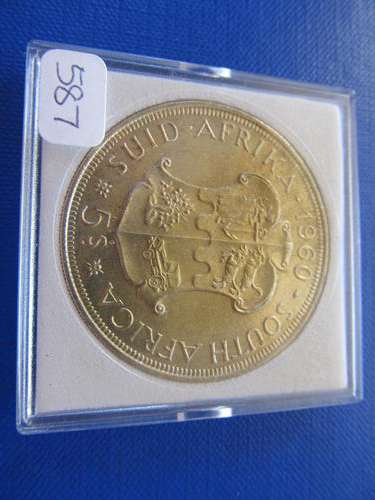 1960 Crown - Excellent gradeable Coin !!