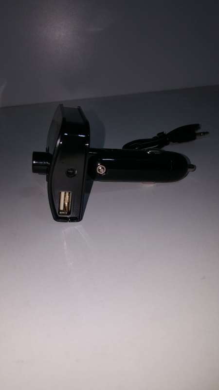 Car Bluetooth Receiver -Hands-Free Car KIt FM Transmitter XK-760