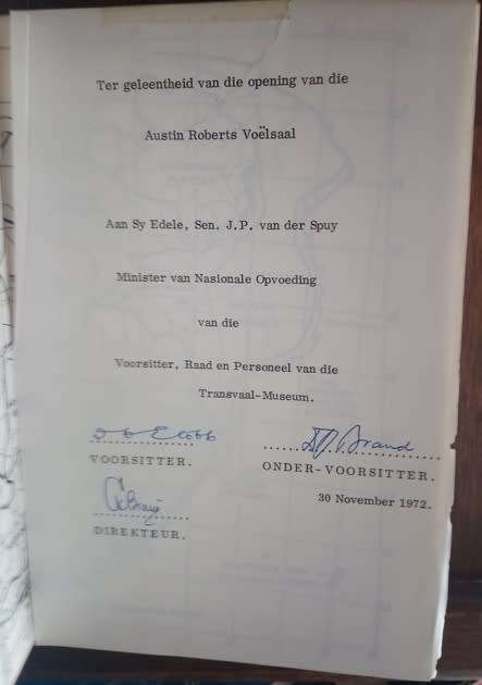 Roberts Birds of South Africa - Signed by the Chairman etc of the Transvaal Museum