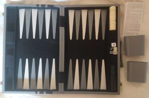 Backgammon set