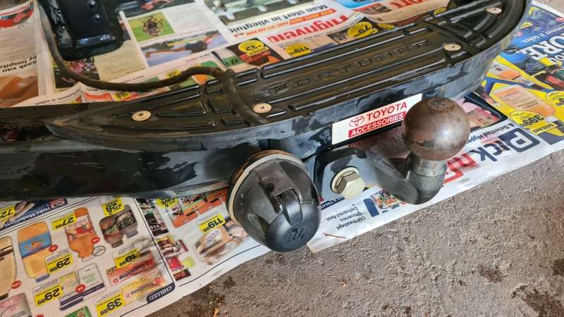 Tow Bar : OEM Toyota Fortuner Rear Step Tow Bar 2016+