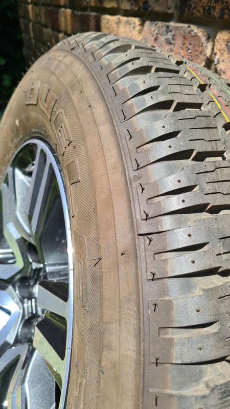 Toyota Fortuner Rim & Tyre Bridgestone 265/65R17