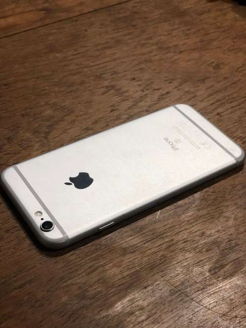 IPHONE 6S 128GIG with box and charger