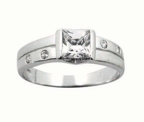 0.69ct CZ Shiny Matt Ring in Silver- Size 8, 10