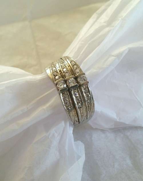 0.27ctw CZ Trilogy Band- Size 7/ 9/ 10