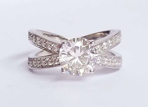 **CD DESIGNER JEWELRY** 2.5ct Solitiare in Silver- Size 7.25
