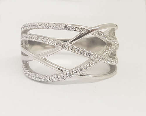 Entwined twist CZ Band - Size 7