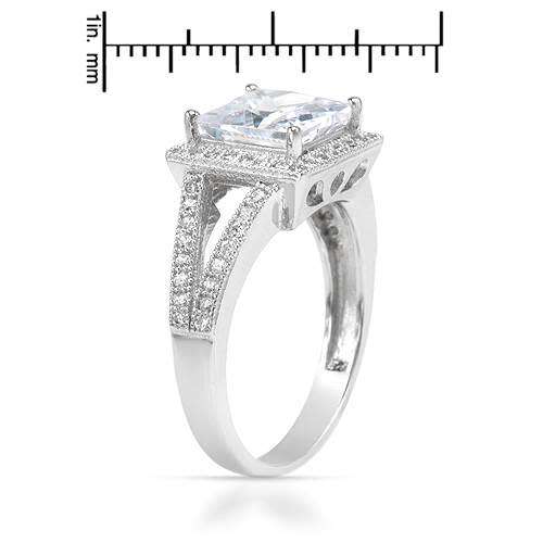 3.32ctw CubicZirconia Ring in Silver- Size 7.5