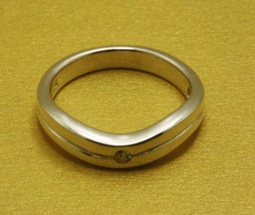 925 Sterling Silver Clear CZ Wave Band Size 8