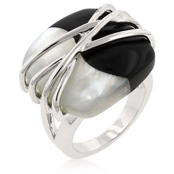 Black and White Ring- Size 7