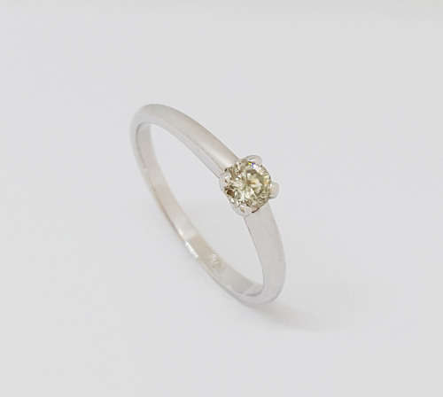 0.28ct Diamond Solitaire ring in 9K White Gold
