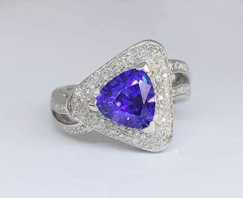 Diamond Cluster and CR Tanzanite ring in White Gold