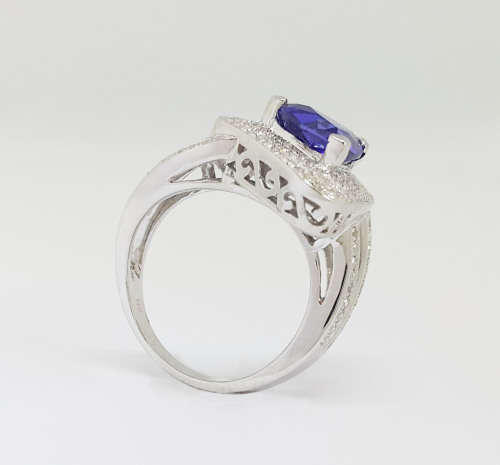 Diamond Cluster and CR Tanzanite ring in White Gold