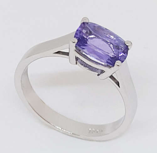1.35 ct Natural Tanzanite Ring in 18K White Gold