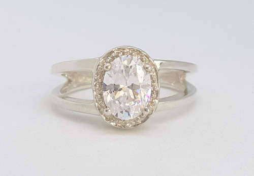 1.25ctw Oval Halo CZ Ring in Silver- Size 6.5