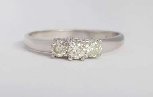 CD DESIGNER JEWELRY* 0.33ctw Past, Present, Future Diamond Ring- Size R