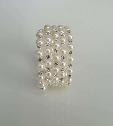 Faux Pearl and Clear Crystal Bangle