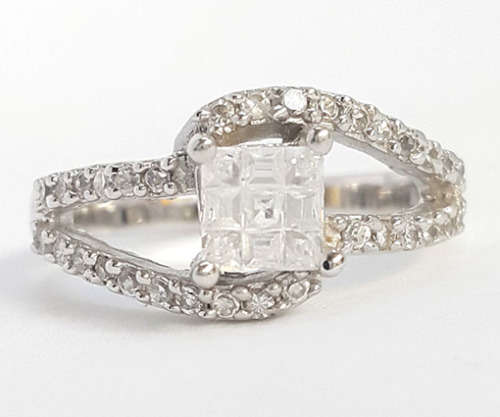 925 STERLING SILVER 1ctw Invisible cut CZ Ring- Size 7