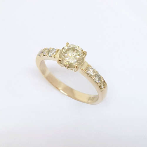**CD DESIGNER JEWELRY** 1.03ct Moissanite and Diamond Ring in Yellow Gold