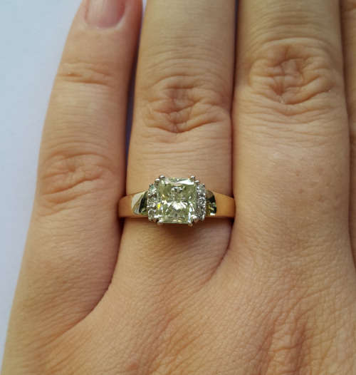 *CD DESIGNER JEWELRY* 1.587ct Moissanite and Diamond Ring in 9k Yellow Gold
