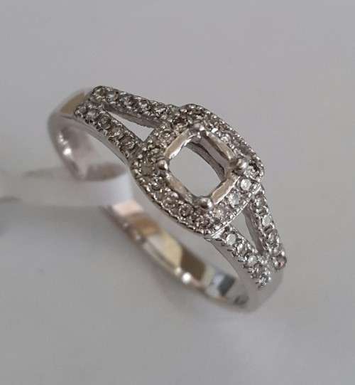 Semi-Mount with Diamonds in 9ct White Gold