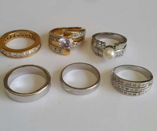Wholesale Lot of 6 rings- Fits Size 7