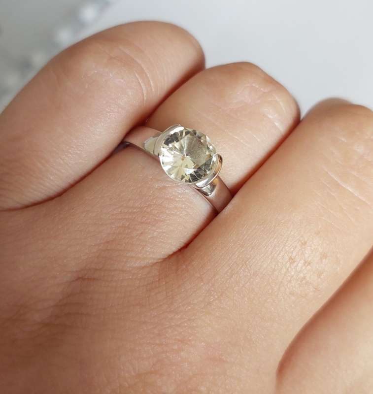 *CD DESIGNER JEWELRY* 2ct Citrine Solitaire Ring in Silver- Size 8.5