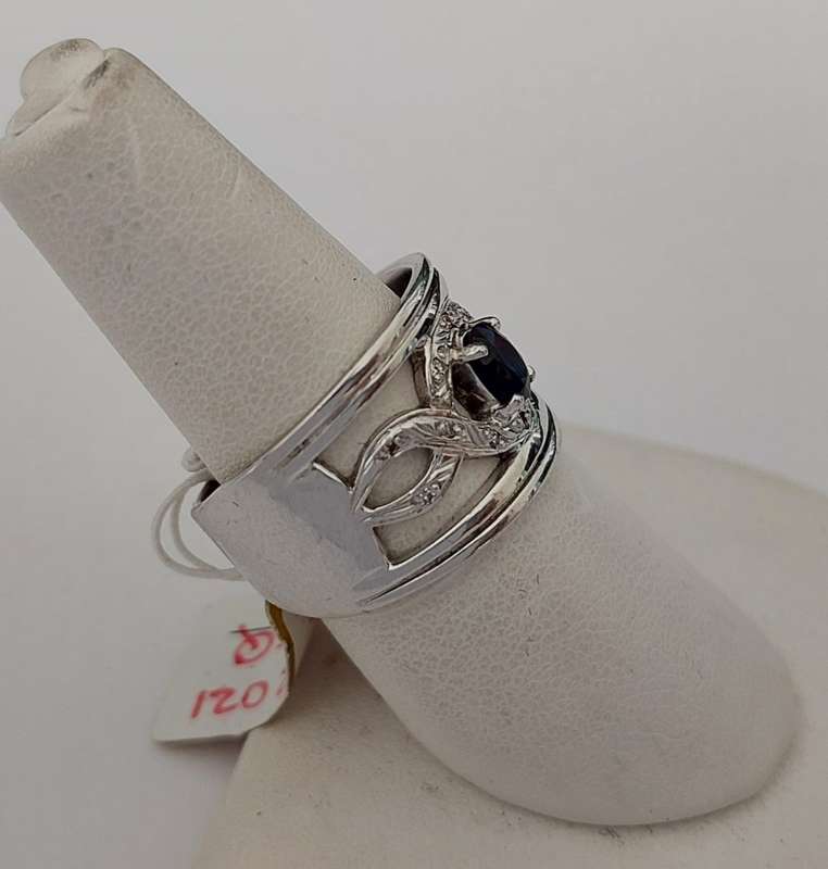 White Gold 0.54ct Oval Sapphire and Diamond ring- Size Q