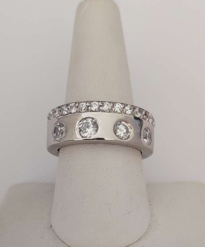 *CD DESIGNER JEWELRY* 1.30ctw CZ Broad Silver Band