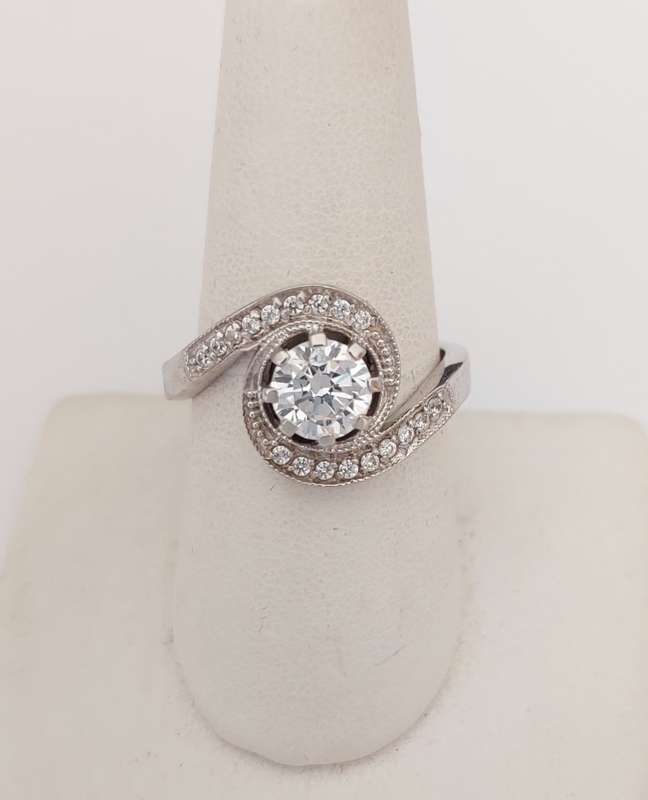 CD DESIGNER JEWELRY 1.09ctw CZ Ring in Silver - Size R