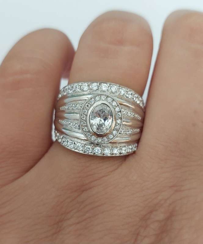 *CD DESIGNER JEWELRY* 3.26ctw CZ Broad Silver Ring- Size R