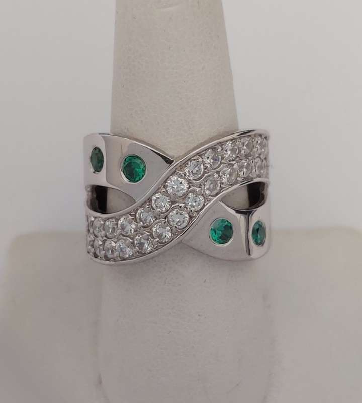 *CD DESIGNER JEWELRY* 1.30ctw Cr Emerald and CZ Ring- Size R