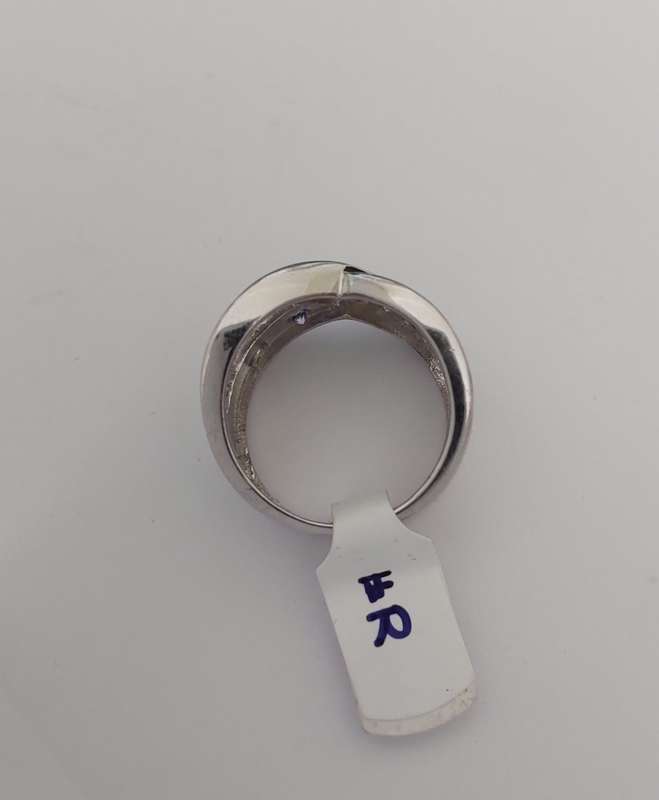 *CD DESIGNER JEWELRY* 1.30ctw Cr Tanzanite and CZ Cross over Ring- Size R