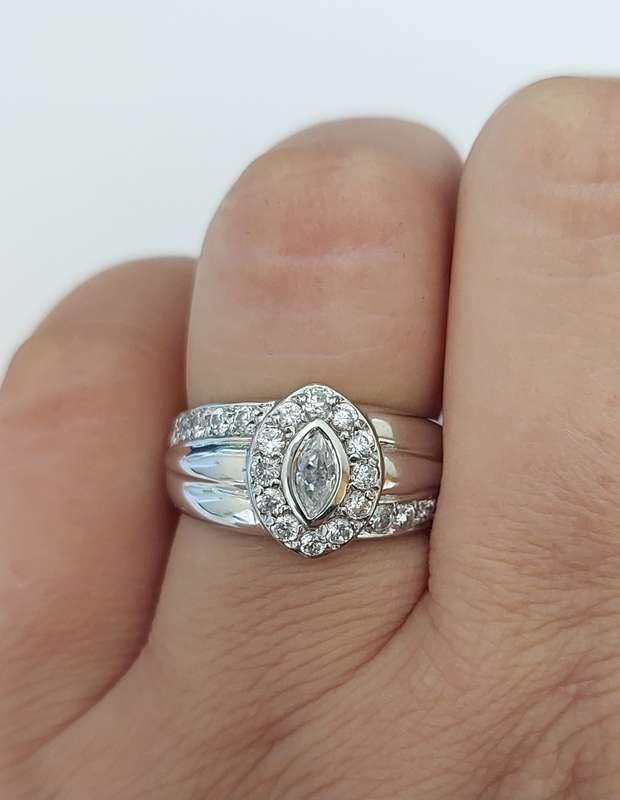 *CD DESIGNER JEWELRY* 1ct CZ Marquise Halo Ring in Silver- Size Q1/2