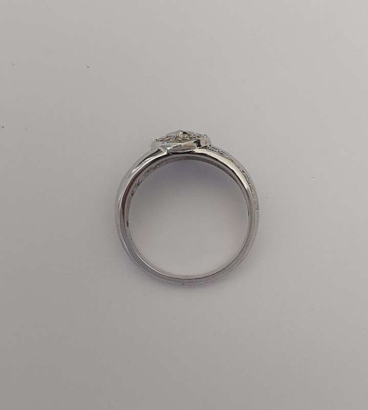 *CD DESIGNER JEWELRY* 1ct CZ Marquise Halo Ring in Silver- Size Q1/2