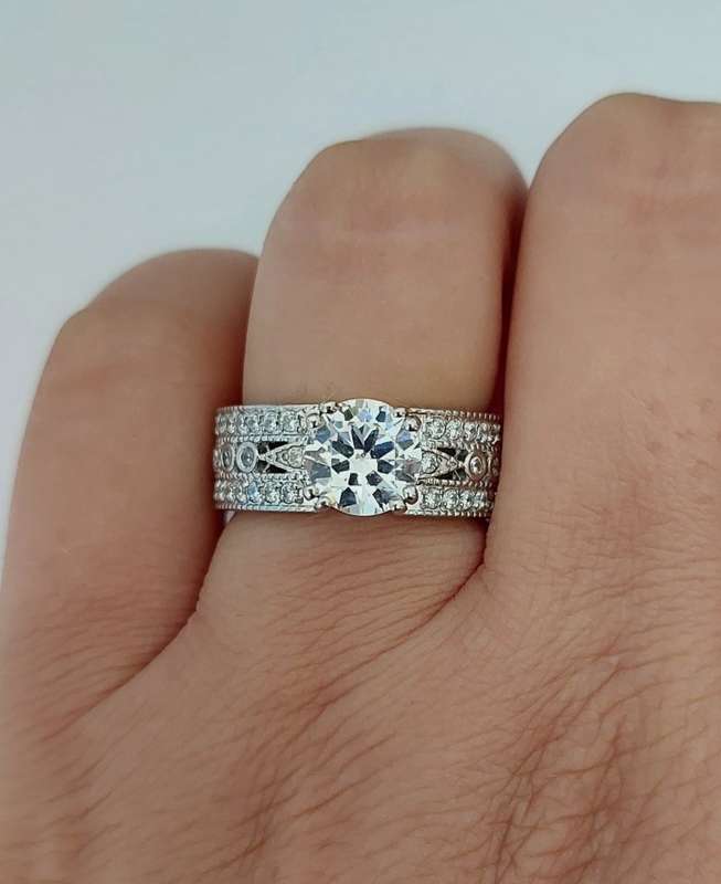 *CD DESIGNER JEWELRY* 2ct CZ Broad Band Ring in Silver- Size 8 , 9
