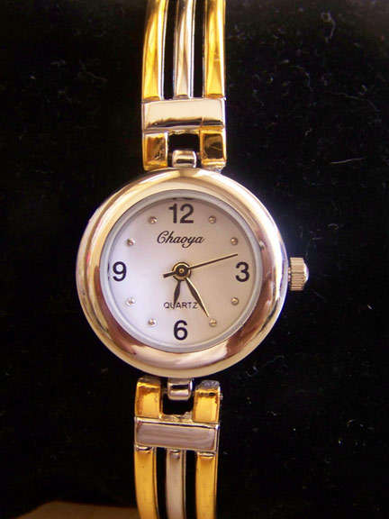 **EXRAORDINARY**GORGEOUS Two-Tone Classic Lady's Watch***