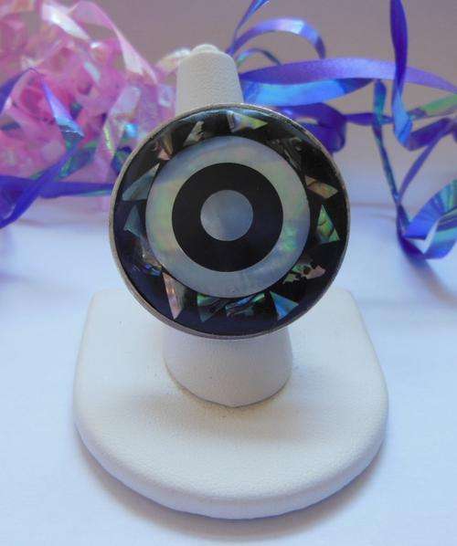 Dress Ring with GenuineShell Inlay FROM Thailand**Size 8-Adjustable