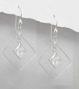 **STUNNING**925 Sterling Silver Dangle earrings**
