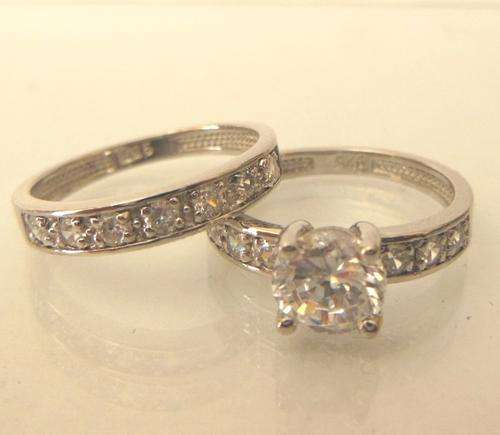 *CD DESIGNER JEWELRY*1.06ctw CubicZirconia Wedding Set in 925 Sterling Silver- Size 5