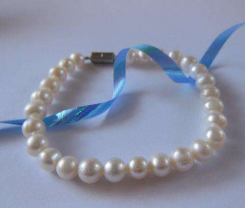 **GORGEOUS**Pearl Bracelet