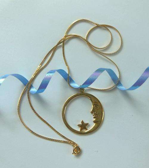 **BEAUTIFUL**Moon and Star Pendant with Necklace**