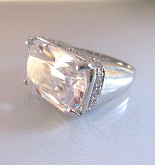 **HUGE EMERALD CUT CZ DRESS RING**Size 9**